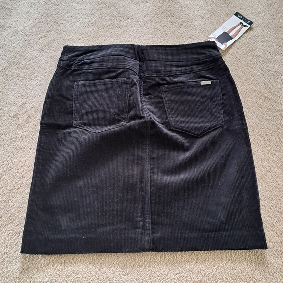 S.C. & Co Ladies Corduroy Skirt Womens Size 8 Pull On Black Cord Skirt NWT - Picture 11 of 12